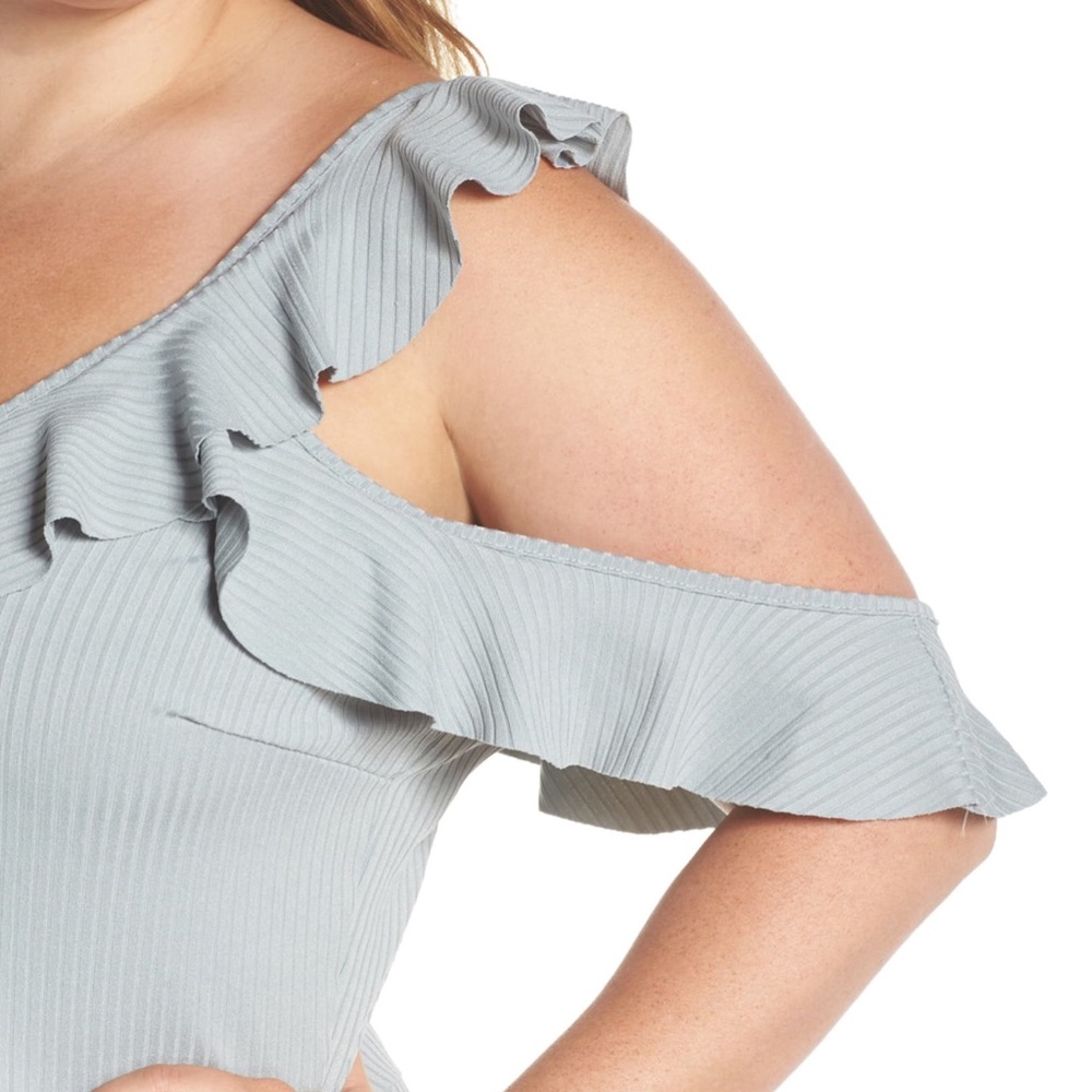 Lost Ink‎ Cold Shoulder Ruffle Dress - Picture 3 of 9